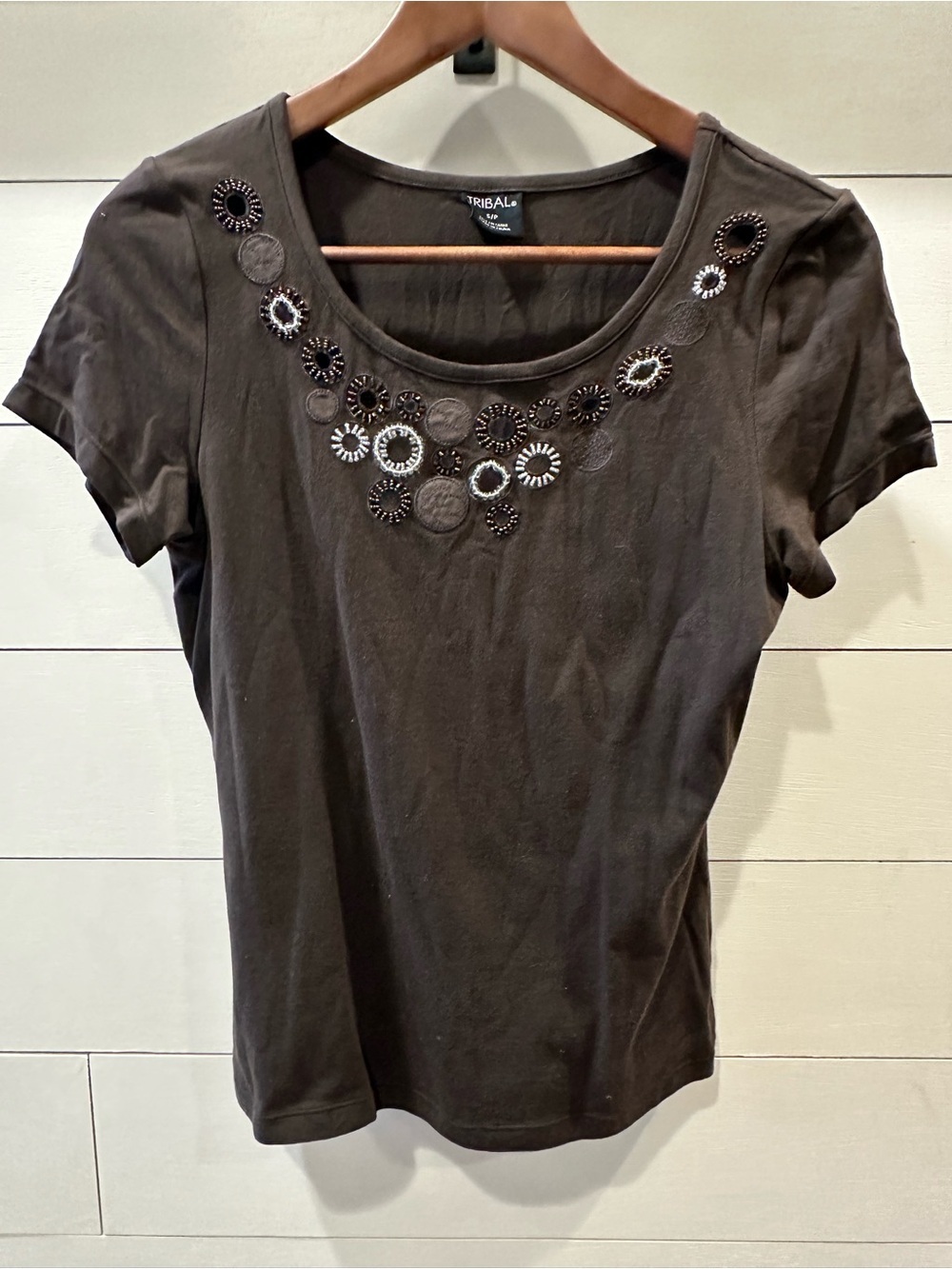Tribal Dark Brown Scoop Neck Short Sleeve Top Embellished Neckline-size Small